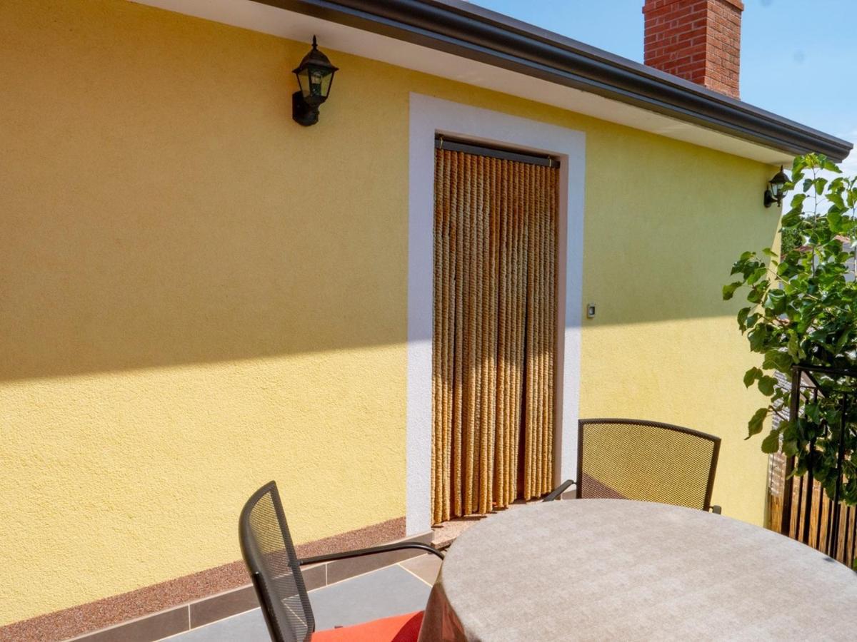 Studio Apartment Gianni Vizinada Екстер'єр фото