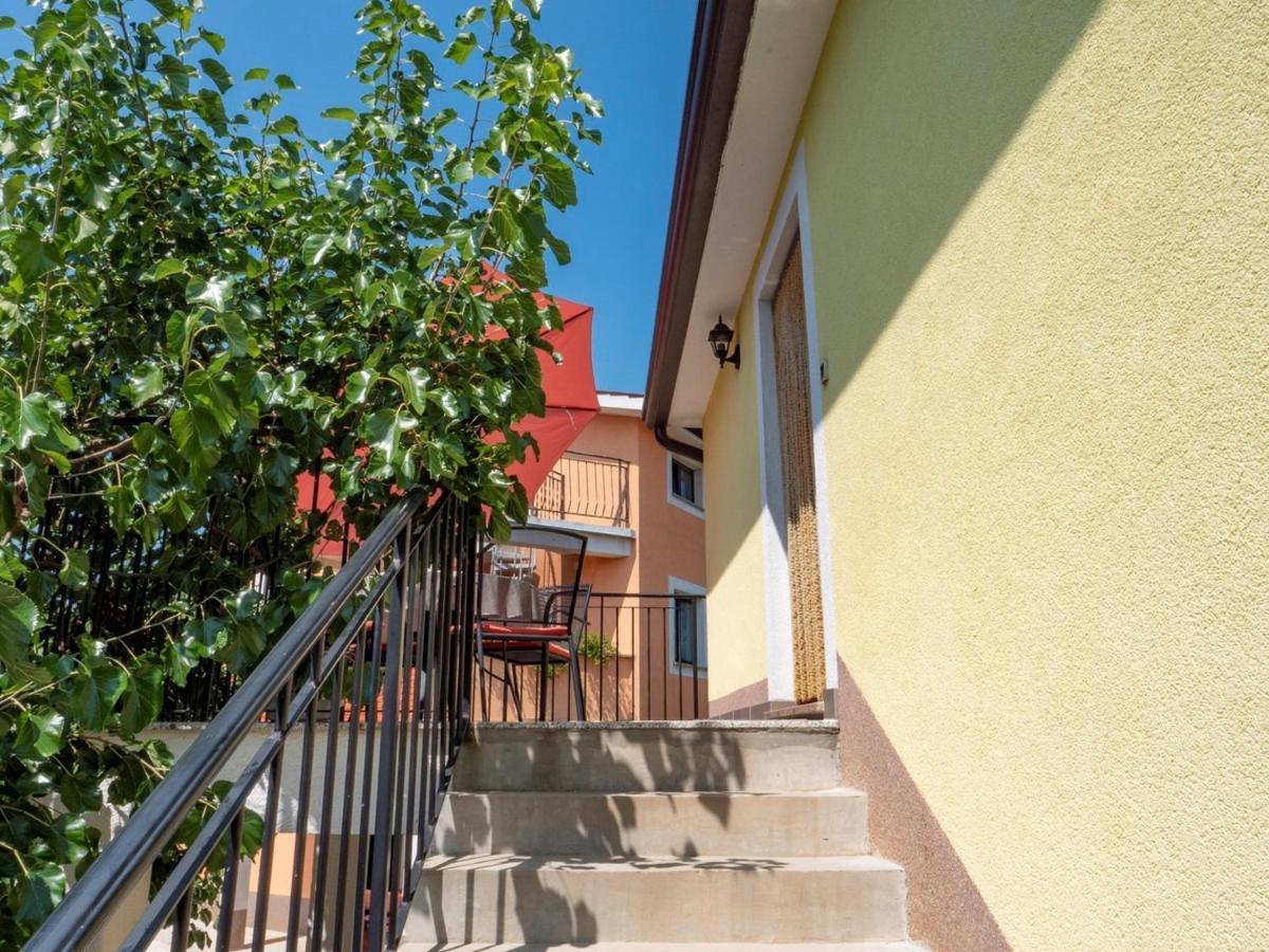 Studio Apartment Gianni Vizinada Екстер'єр фото